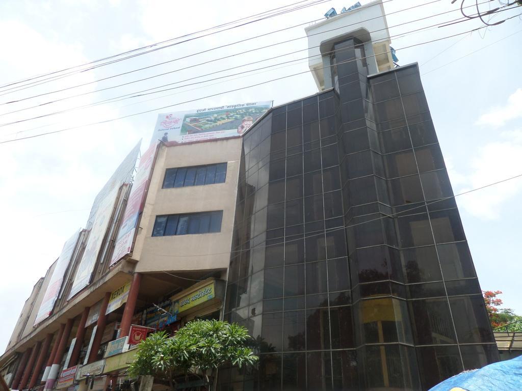 Oyo Flagship 37830 Hotel Aakar International Satara Exterior photo