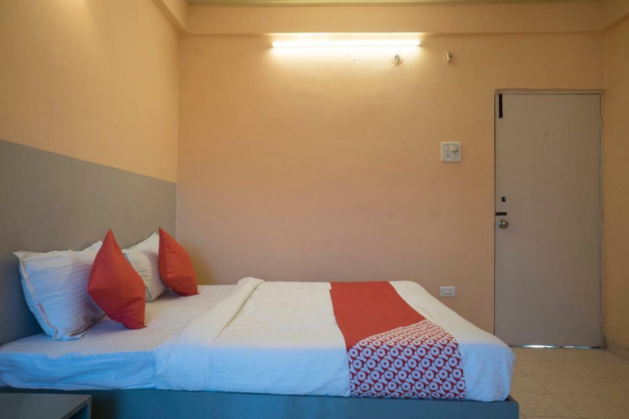 Oyo Flagship 37830 Hotel Aakar International Satara Exterior photo